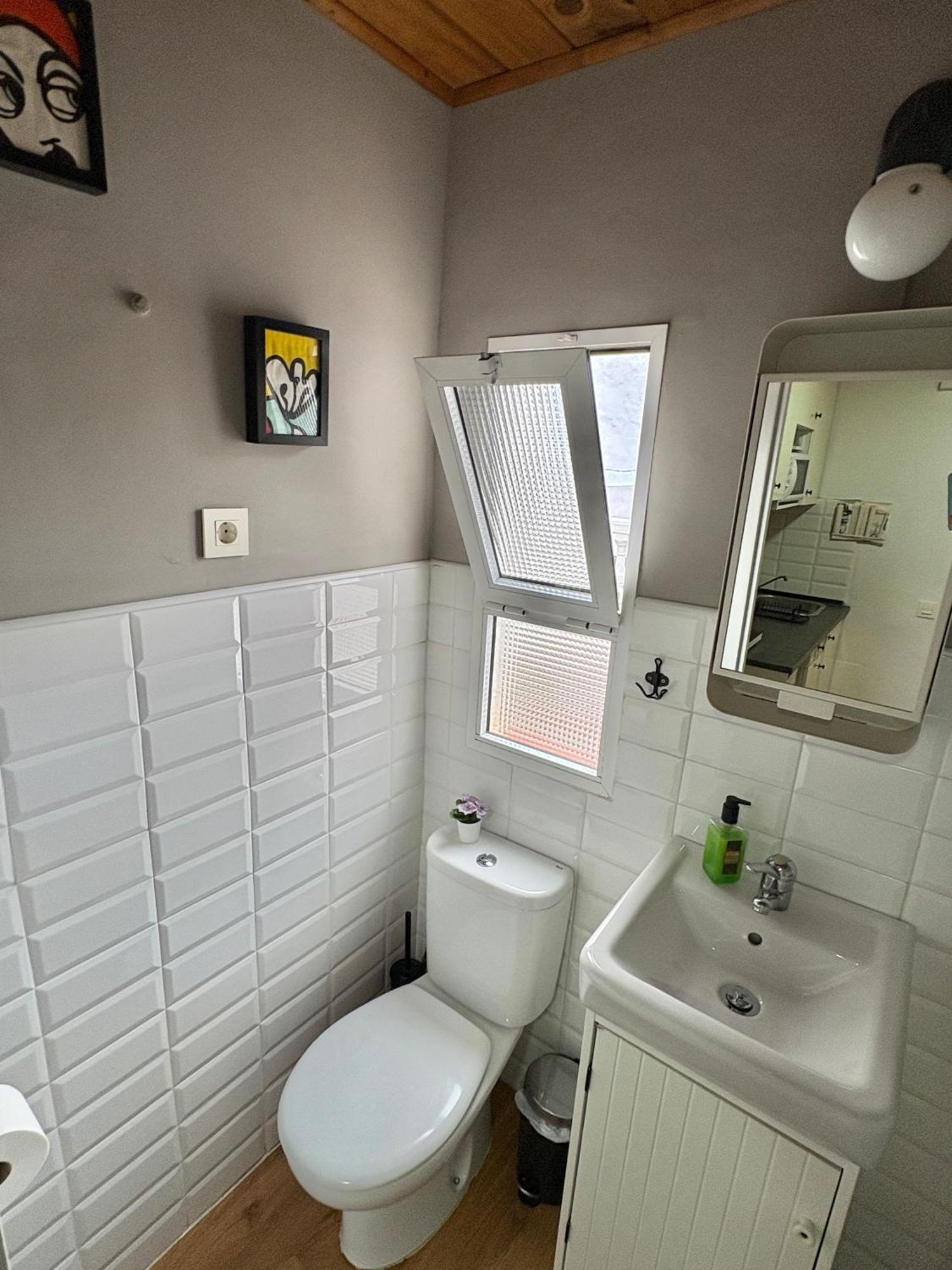 Habitacion En Calle Molino Malaga Ngoại thất bức ảnh