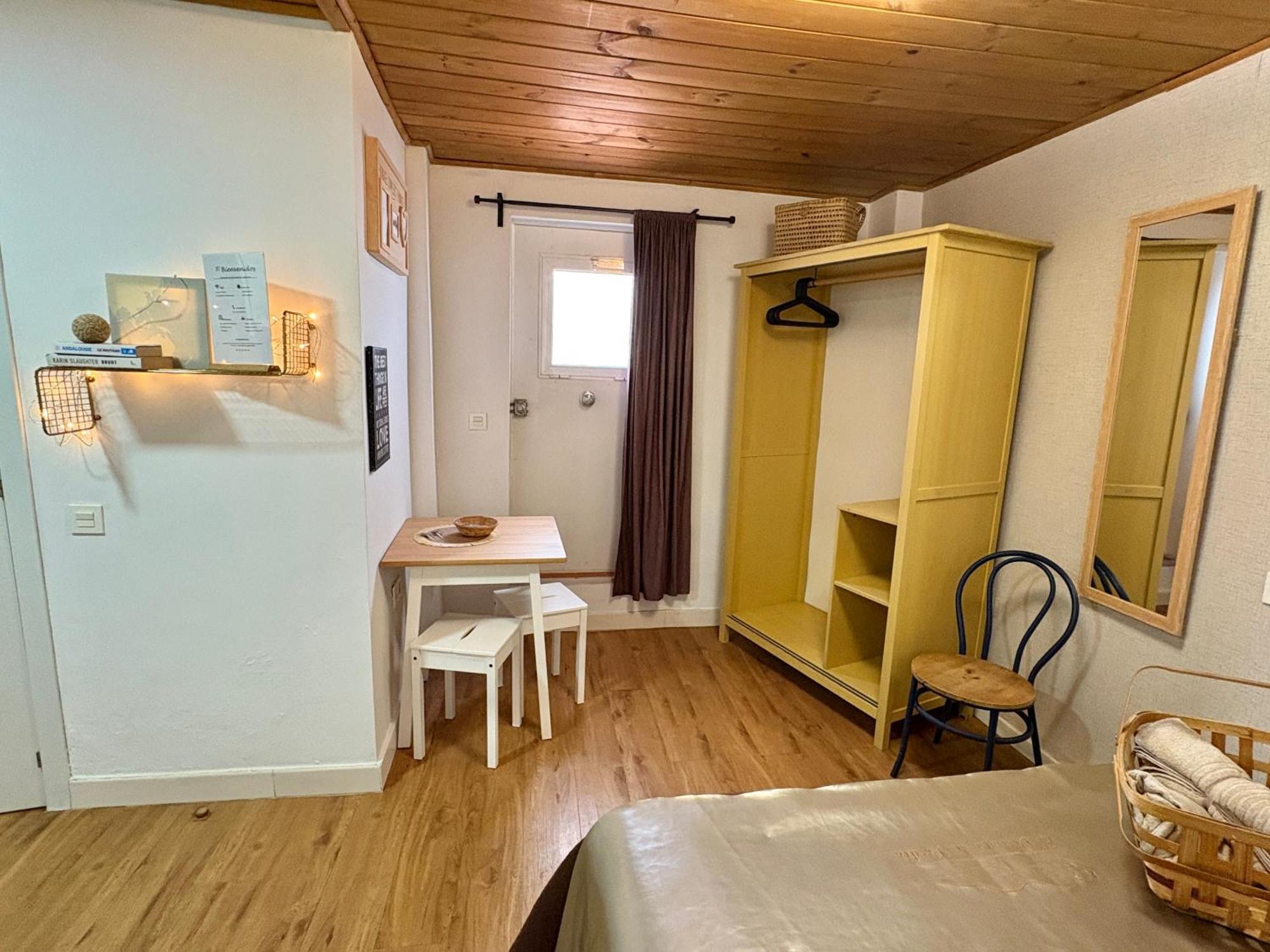 Habitacion En Calle Molino Malaga Ngoại thất bức ảnh